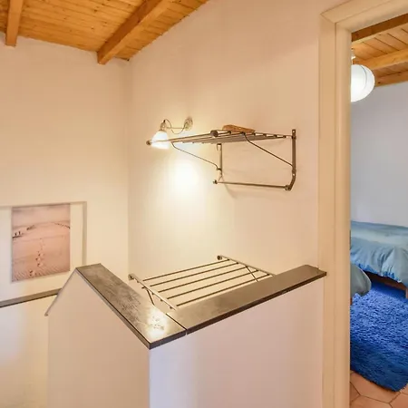 3 Bedroom Gorgeous In Uscio