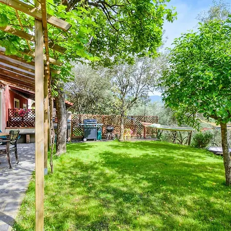 3 Bedroom Stunning In Holiday home Uscio
